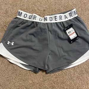 underarmour shorts. XS, BNWT
